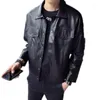 Jaqueta de couro pu de pele masculina, jaqueta curta simples à prova de vento para motocicleta, lapela grossa com vários bolsos, roupas clássicas