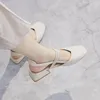 Sapatos de vestido Verão Sandálias de Salto Mulher Cor Sólida Casual Senhoras Ao Ar Livre Mulheres Modernas Moda Square Toe Salto Alto Zapatos