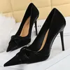 Robe chaussures 2023 femmes 8cm 10cm talons hauts pompes dame fête vert stiletto noeud noeud talons bas mariage mariée bal élégant