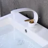 Zlew łazienki krany basenu kran pojedynczy dźwignia i zimna dziura woda z kranem guty złoty czarny