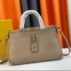 NOWOŚĆ 2023 Classic torebka torebka Kobiety skórzane torebki Women Crossbody Vintage Clutch Tote Tote Ramię Eming Messenger Torby