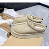 2023 uggit Slippers Designer Mosterdzaadlaars Tazz Tasman Slippers Klassieke Ultra Mini Platformlaars Instapper Les Petites Suede Wolmix Winter Designer