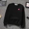 Tasarımcı Erkek Hoodies Yeni Sonbahar ve Kış Com ​​Des Garcons Sweatshirt Oyun Aşk İşlemeli Kırmızı Kalp Peluş Kazak Yuvarlak Boyun Gündelik Çift Kıyafet