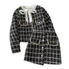 Vestido de duas peças outono 2 peças conjunto elegante moda vintage xadrez tweed manga comprida jaquetas casaco irregular aline mini saias femame terno 230925