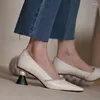 Geklede schoenen Franse zwarte puntige ondiepe mond dikke hak hoge dames kralen instappers elegante mid party bruiloft schoen