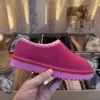 Pantofole Tasman da donna Tazz seme di senape Ciabatte in pelliccia di castagna Pelle di pecora Classica Ultra Mini Stivali con plateau intrecciati Scarpe invernali da donna Slip-on Tomaia in pelle scamosciata Misto lana