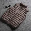 Męskie puch Parkas Winter jesienne męskie męskie karze kamizelki moda Ultra lekki płaszcz Parka Parka Męska kamizelka bez rękawów L230926