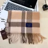 Szaliki mężczyźni Scarf 100 wełniane kratę ciepłe miękki tłumik żeńska jesień jesienna para kaszmirowa wiatroodporna pasek szal męski mężczyzna gruby 230925