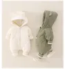 Rompers Bornsベビー服ジャンプスーツ幼児フード付き厚いロンパー長袖ジッパーサーマルジャンプスーツベイビーキッズコート230925