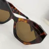 Symbole Fashion نظارات شمسية التصميم الهندسي والقطط الأنثوي لتصميم العين مثلث صورة 100 ٪ UVA/UVB حماية مصمم فاخر SPR 07