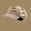 ベレー帽の女性の波打つレトロなカバーの顔の小さな八角形の帽子を示す薄いプレーン・ブリム・ベレット・ファッション汎用性のあるsboyクラウドキャップ