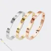 Diamond Sudered Jewelry Fashion Armband för kvinnor Titanium Steel Bangle Gold-Plated Never Fading Nongergic, Store/21890787