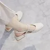 Sapatos de vestido Verão Sandálias de Salto Mulher Cor Sólida Casual Senhoras Ao Ar Livre Mulheres Modernas Moda Square Toe Salto Alto Zapatos