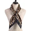 Halsdukar Europeiska och amerikanska mode Simple 90Color Tin Zebra Mönster Stor fyrkantig halsduk i lager 230925