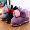 Talltor Winter Women Home Furry Slippers Kort mjuka plysch Slides House Rabbit Ears Varma plattformsskor Par Stängda bomulls tofflor 230926