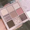 Cień oka 9 Kolor Paleta Glitter Perly Ckseshadow Nude Długotrwałe koreańskie urocze oczy Make Up Cosmetics 230926