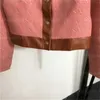 Designers jackor kvinnor kappa mode lapptäcke läder lapel brev jacquard långärmad lyxig lady coat designer jacka kvinnor toppar rosa