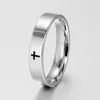 Gravação de anéis cruzados simples de prata de 6 mm em joias religiosas de aço inoxidável311F