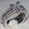 Victoria top vender grande promoção moda jóias 925 prata esterlina corte redondo branco topázio cz diamante casamento feminino casal anel set240j