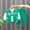 Kläder sätter baseballkläder pojkar 3 stycken set stile tryck coatt-shirtspants barn passar vår höst jogger tracksuit barn outfit 230927