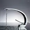 Robinets de cuisine modernes en laiton épais, robinet de lavabo de salle de bains, mitigeur noir/Chrome à poignée unique et cascade froide