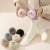 Chaussettes pour hommes 3 paires de chaussettes pour femmes hiver épais chaud chaussettes en laine mérinos Harajuku rétro chaussettes de neige résistantes au froid mode chaussettes en peluche 230927