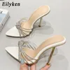 Kapcie Eilyken Sexy High Heels Slipper for Women Summer Fashion Crystal wąskie opaski spiczaste palec slajdów imprezowy sandałowe buty 2309926