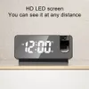 Masa Tablosu Saatleri 180 ° Rotasyon LED Dijital Projeksiyon Çalar Saat USB Yatak Odası Başucu Masaüstü 230921 için Elektronik Tavan Projektörü