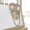 8 Style projektant marki C podwójny litera broszki kobiety mężczyźni pary luksusowe rhinestone Diamond Crystal Pearl Brooch Garpiel