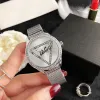 Gues Vente Chaude Marque De Mode femmes Fille cristal triangle style acier métal bande quartz montre-bracelet En Gros Livraison Gratuite reloj mujer