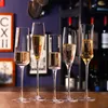 Bicchieri da vino Calice di cristallo trasparente senza piombo Set di tazze di champagne Coppia di vetro creativo per la casa sposata con Bubble Party