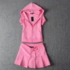 Robe de deux pièces Mini jupe costume 2 pièces ensemble solide femmes à manches courtes haut à capuche et jupe été coton doux pour les filles ensembles de sport S-XL 230927