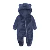 Rompers Ubrania dla niemowląt 0 do 3 6 12 miesięcy na zimowe niemowlęcie kostium urodzeni Born Girl Rompers Boy Bear Topit Bodysuit z długim rękawem 230927