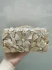 Kvällspåsar Xiyuan Hollow Out Women Flower Crystal Clutch Wedding Stone Handväska och handväska Bridal Party Dinner Minaudiere Bag 230926