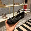 Raso di lusso coniglio vestito scarpa moda ragazze nuova ballerina scarpe da donna ragazza femminile stud Valentionnz designer appartamenti rivettati pizzo balletto piatto morbido 2024 di alta qualità 62B0