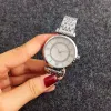 Il marchio di vendita calda 2023 guarda l'orologio da polso al quarzo con cinturino in acciaio in metallo stile cristallo ragazza da donna Spedizione gratuita Designer di orologi da donna all'ingrosso