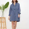 Robes décontractées Classique Denim Chemise Robe Femmes Rétro Col à revers Mini Couleur Solide Coupe ample Simple Lanterne Manches Streetwear Costume