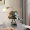 Lampes de table 2021 Pêcheur Poisson Lampe Bureau Créatif Veilleuse Chambre Éclairage USB LED Silicone Animal Decor300M