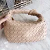 Bolsos de diseñador Bolso de dama Botteega Jodie Bolso de cuero Tejido Clásico Bolso anudado Mano que lleva la nube Nicho de moda Jodies rojos para mujer 26 cm