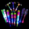 100st/Lot eller 50st Fantastisk Light Toy Arrow Rocket Helicopter Flying Toy LED Light Toys Party Fun Gummi Band Catapult