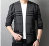DESINGERファッションメンズニットカーディガンスリムフィッティングストライプニットマッチング色の温かいセーターメンカジュアルトレンディコートプルスサイズジャケット男性服コート