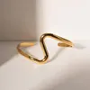 Bangle Youthway rostfritt stål Simple Fashion Z Shape Bend Open Thin Armband 18K Guldpläterad Kvinnesmyckespresent