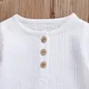Zestawy odzieży 0-5Y niemowlę bawełniane ubrania bielizny jesień chłopcy dziewczęta guziki T-shirt t-shirt toplong spodnie solidne 2pcs stroje 230927