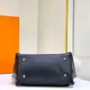 Alça trançada elegante e couro de bezerro com franjas duplas de couro com alça perfurada tamanho ajustável 40x25x18 Bolsa crossbody de mão