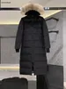 Stile Famoso Designer di lusso Donna Piumini lunghi Lettere ricamate Cappotto invernale canadese con cappuccio Abbigliamento da donna all'aperto Materiale in piuma d'oca antivento XS-XL