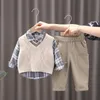 Ensembles de vêtements Bébé garçon vêtements mère enfants printemps vêtements ensembles pull gilet 3 pièces enfant en bas âge pantalon coton version coréenne de l'ensemble des enfants costume 230927