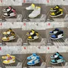 Stereo Sneaker Keychain Woman Men Kids Key Ring Gift Luxury Shoes Keychains Car Handbag Key Chain Basketball Shoes Key Holder225d