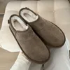 Freizeit-Outdoor-Hausschuhe für Herren, Schaffell-Wildleder, UGplush-Slipper, Cooke Scuff Romeo Loafers, Pelz-Shearling-Pantoletten, Tasman Neumel Ankle Bootie-Sandalen