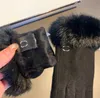 Handskar designer kvinnor vinter matt päls mittens fingrar läderhandskar pekskärm cykla varm isolerad fårskinn fingertopphandskar storlek m l l