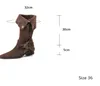 Buty kwadratowe palec stóp zamszowe Krótkie kobiety Western Boots Bowknot Decor Wysokie obcasy jazdy Botas Bugacz na zewnątrz botyki motocyklowe Femmes 230926